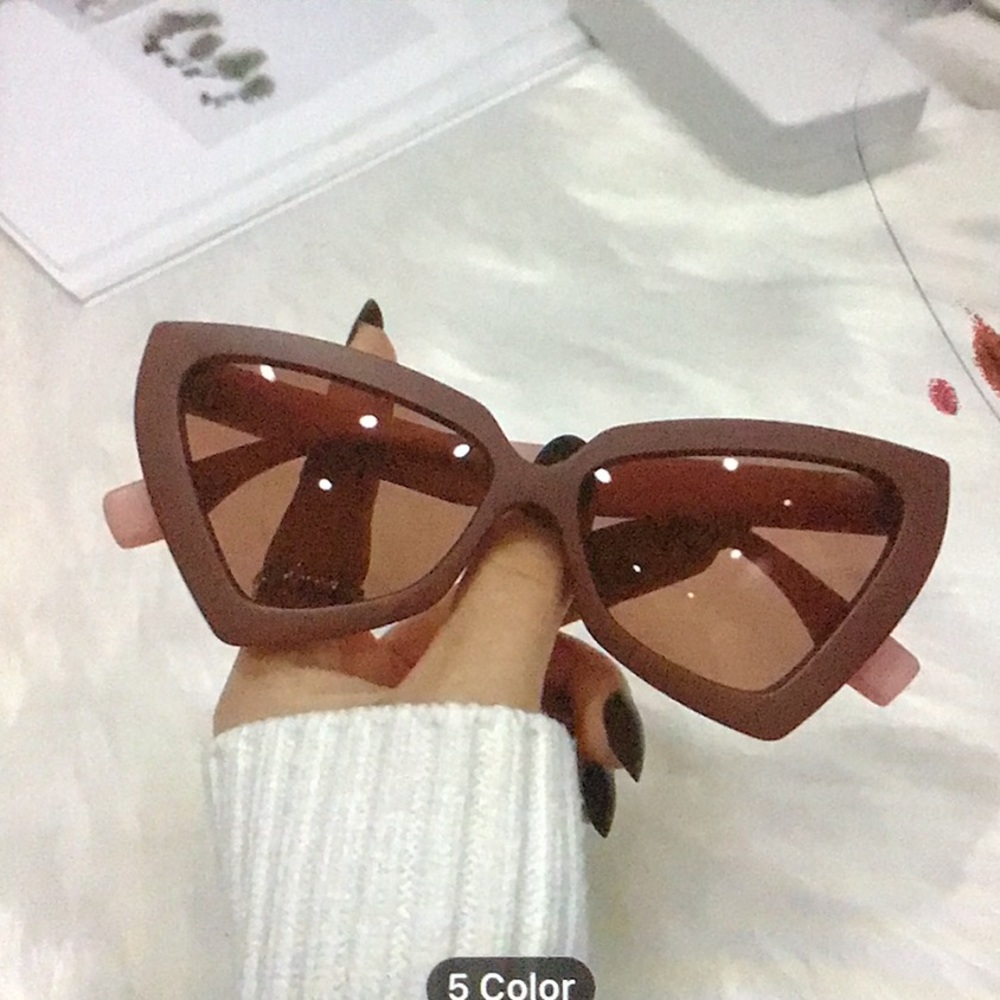 Retro Triangle Cat Sunglasses